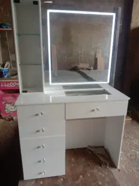 Ready Vanity mirror modern minimalis