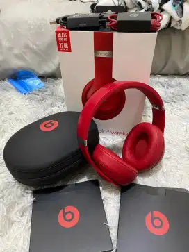 Beats studio 3 merah