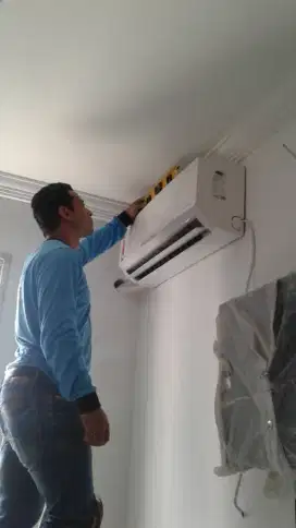 Service AC bongkar pasang AC, cuci AC tambah freon dll