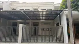 Rumah Hadap Timur 15 Mnt ke Living World Alam Sutera Siap KPR J-36572