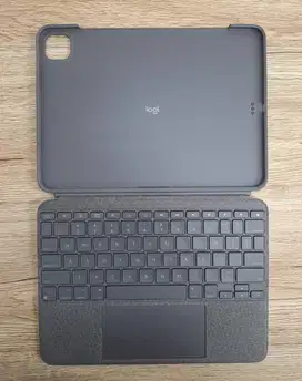 Logitech Combo Touch for iPad Pro 11 inch keyboard case