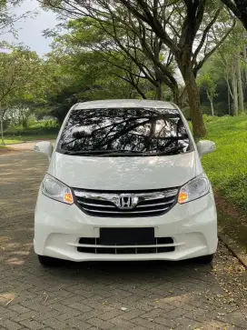 Honda Freed 1.5 E PSD A/T