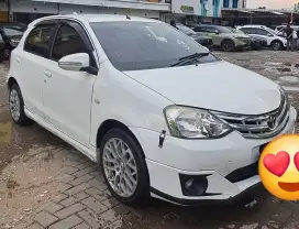 Toyota Etios Valco 1,2 G M/T tahun 2014