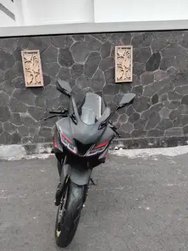 R15 V3 2017. Pajak Panjang. Standar. Mulus. Original. Ban Baru Semua