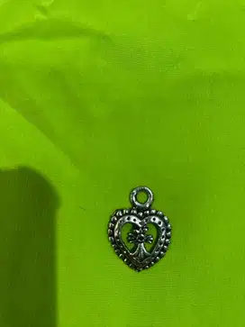 LIONTIN HATI MUNGIL – PRELOVED