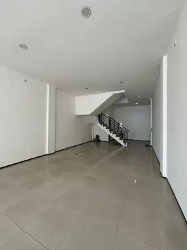 DISEWAKAN RUKO 4LT DI GANDARIA, JAKSEL UK.5X15m2 HADAP JALAN