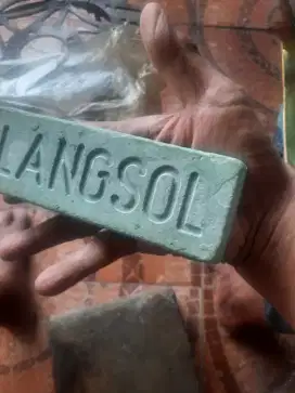 Batu Hijau untuk nikin kinclong stainless