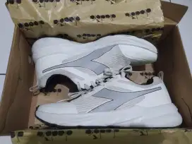 Sepatu Sneakers Diadora Kintaro - White (DIAFI240101W) Original