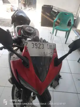 CBR 150 R kumplit