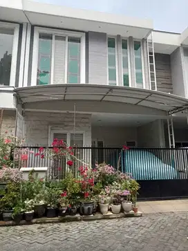 Dijual Rumah 2lantai Dharma regency furnish, Surabaya timur