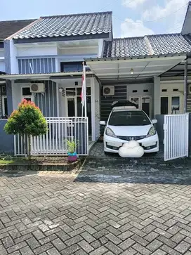 Disewakan rumah full furniture