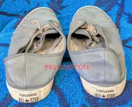 Converse casual leather