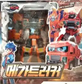 Metal Cardbot Mega Trucker