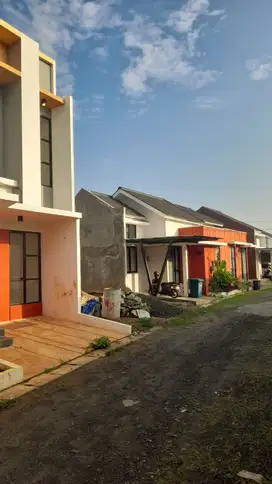 Rumah Dijual di Ciputat Dekat RS Cinta Kasih Akses TOL Pondok Aren
