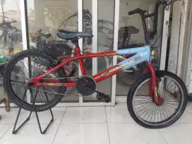 Sepeda bmx uk 20 bekas