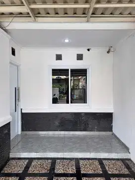 rumah di cluster taman sari, harapan indah Bekasi