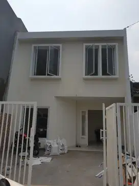 Rumah Strategis 15 Mnt ke Terminal Kalideres 3 Kamar Siap KPR J-31838