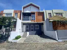 Rumah Luas LT 120 Akses Dekat Pintu Tol Kukusan 1 Bebas Banjir J-34500