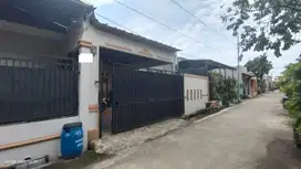 Rumah 18 Menit ke Summarecon Mall Bekasi SHM Bebas Banjir J-32732