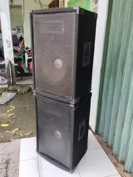Speakers Pasif 15 inch sepasang.