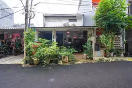 Rumah 2 Lt Strategis 15 Menit ke Pintu Tol Cilandak Dibantu KPR J-2523