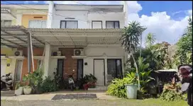 Dijual rumah 2lantai dalam cluster di Ciputat