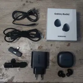 Take All, Samsung galaxy buds2, charger Aukey 18 watt, mic Uneed