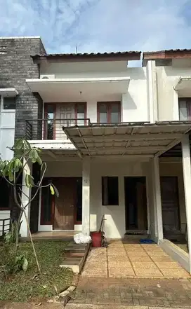 Dijual / Disewakan Rumah Rumah siap huni semi furnish di Raffles Hills