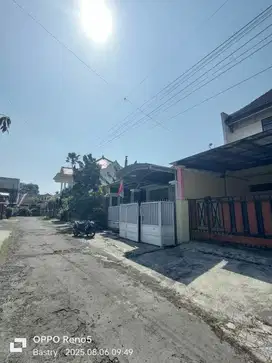 Rumah Kost Kawasan Bunga Merak Dewandaru Soekarno Hatta Kota Malang