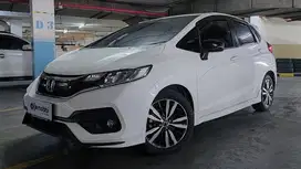 Pajak Panjang Honda Jazz  1.5 RS Bensin-AT 2019 Putih