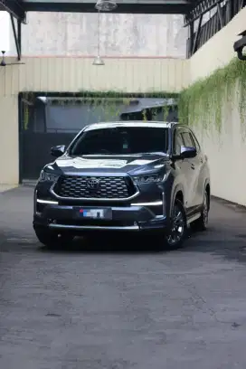 TOYOTA INNOVA ZENIX Q HYBRID HV MODELISTA 2024 LOW KILOMETER