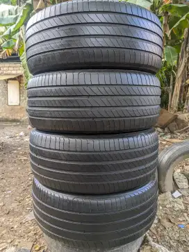 Ban copotan ring 18 235/50