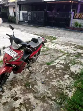 dijual motor yamaha jupiter tahun 2009