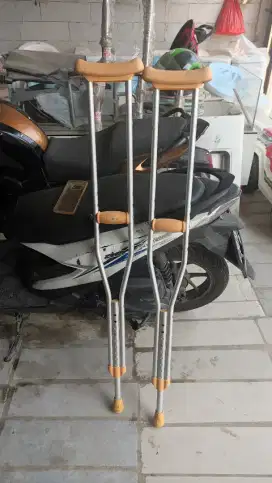 TONGKAT KRUK KETIAK