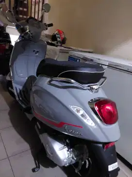 Vespa Abu Kondisi Sangat Baik