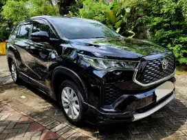 Innova Zenix V Hybrid At 2023 (Low KM)