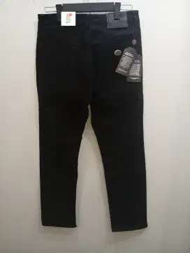LOUIS VUITTON DENIM BLACK JEANS