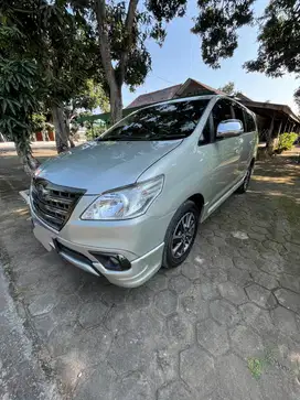Toyota Kijang Innova 2010 Diesel