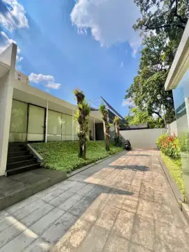 JUAL CEPAT BANGUNAN EXCLUSIVE UNTUK SEGALA KEBUTUHAN DI KEBAYORAN BARU