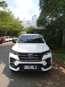 TOYOTA FORTUNER VRZ 2.8L GR 2023 – BLACK ON BLACK