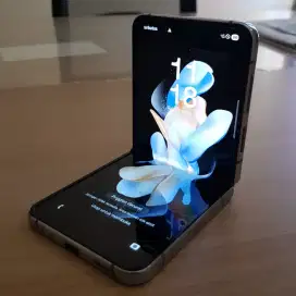 Samsung Z flip4 8/256