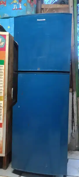 Kulkas pintu 2 masih normal dan original semua...