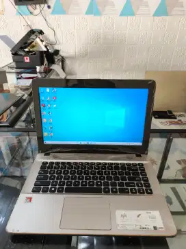 LAPTOP ASUS X441 amd a6 ram 4 ssd 128gb