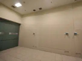 Di sewakan kios tempat usaha