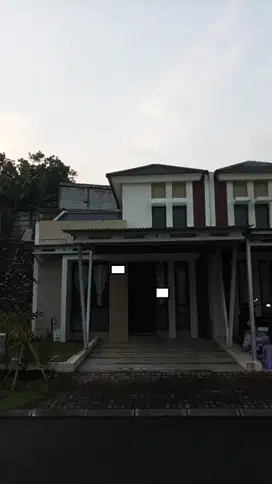 RUMAH ADA KANOPI DISEWAKAN HARGA MURAH DI CARONA PARK CITRA RAYA