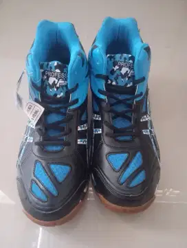 Sepatu Voli Size 46