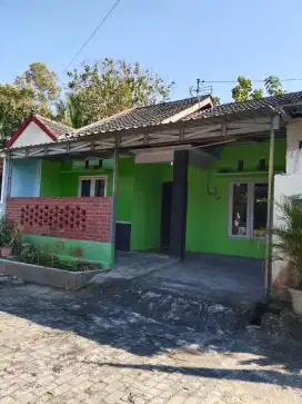 Disewakan Rumah strategis di Sedayu