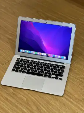 MacBook Air A1466 2017 , 13 inch , 8/256