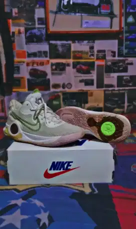 Kevin Durant Tray 5 IX Smoke Gray
