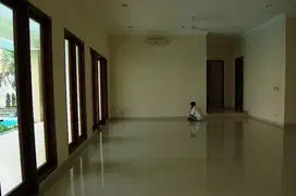 Rumah Mewah Seperti Villa di Kemang